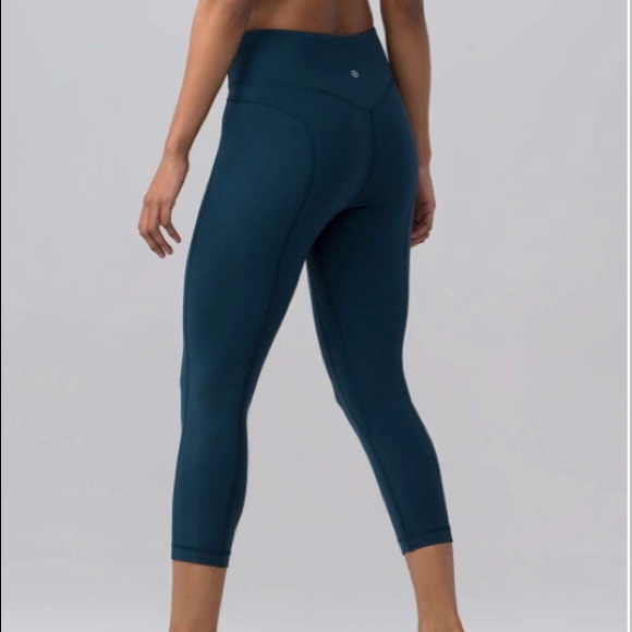 🌺 Lululemon Pushing Limits 🌺 - Picture 2 of 8